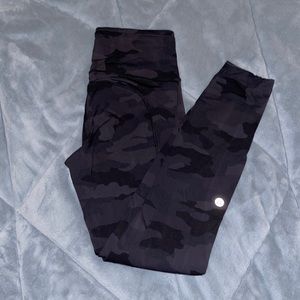 Lululemon black camo fast and free 25” with pockets
